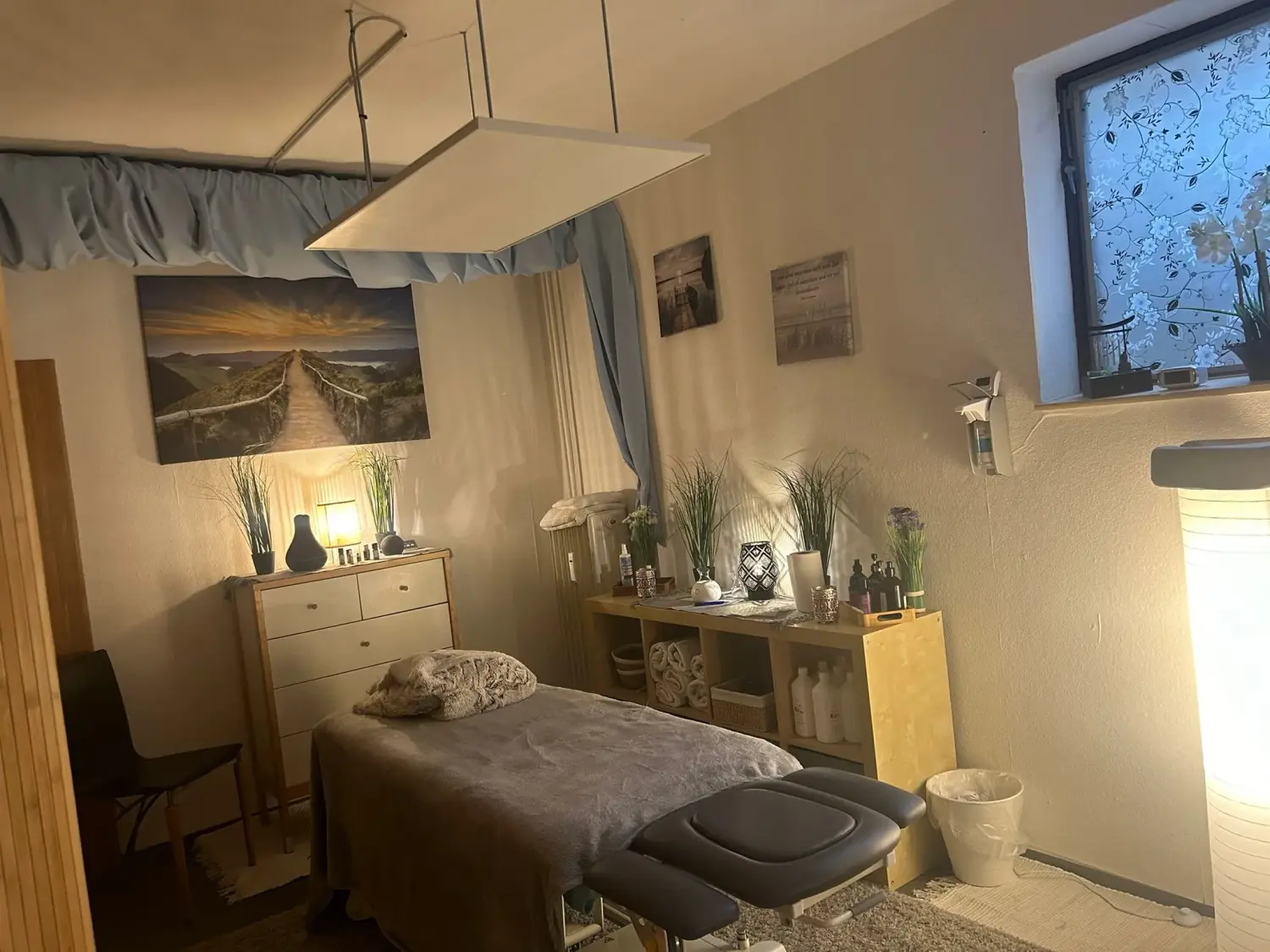 Massageraum von Physio Pfote und Huf | Harmonie= Wellnesstherapeutin | Nicola Schmidt